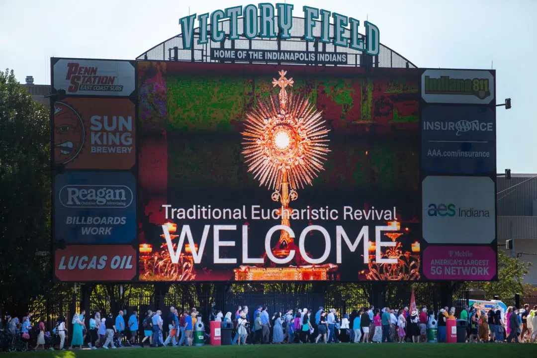 Traditional Eucharistic Revival (Photos and Videos)